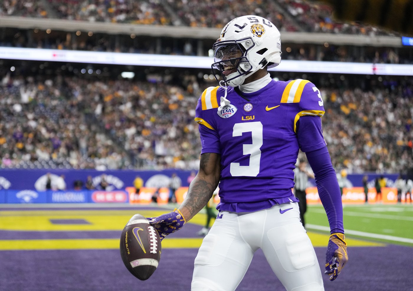 Nussmeier throws for 304 yards and 3 TDs as LSU beats Baylor 44-31 in Texas Bowl | iNFOnews.ca