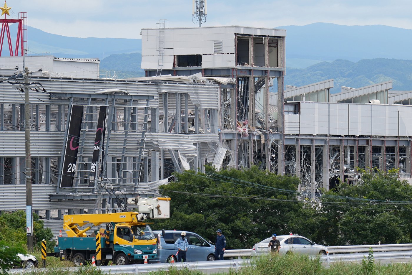 Photos show the aftermath of a damaging earthquake in southwestern Japan | iNFOnews.ca