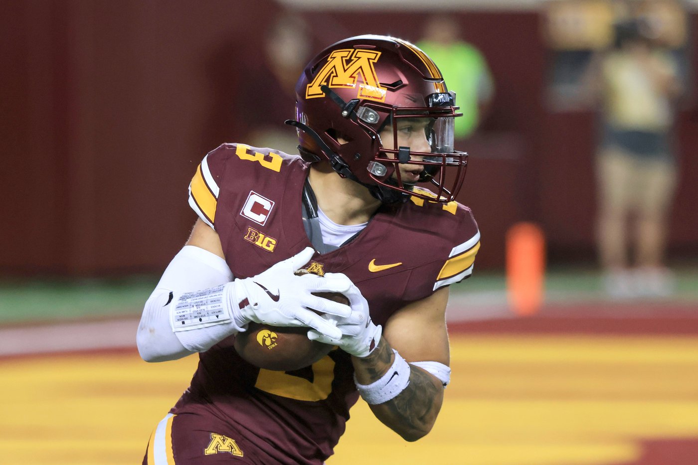 Travis Hunter, meet Koi Perich. The Minnesota sophomore might be football's next multi-position star | iNFOnews.ca