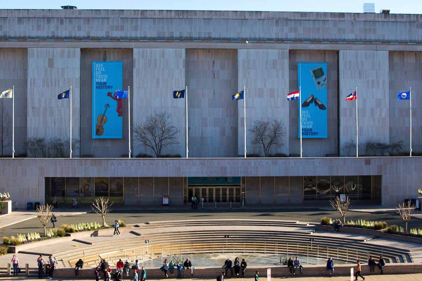 White House report brands Smithsonian leadership as radical activists who can't be trusted | iNFOnews.ca
