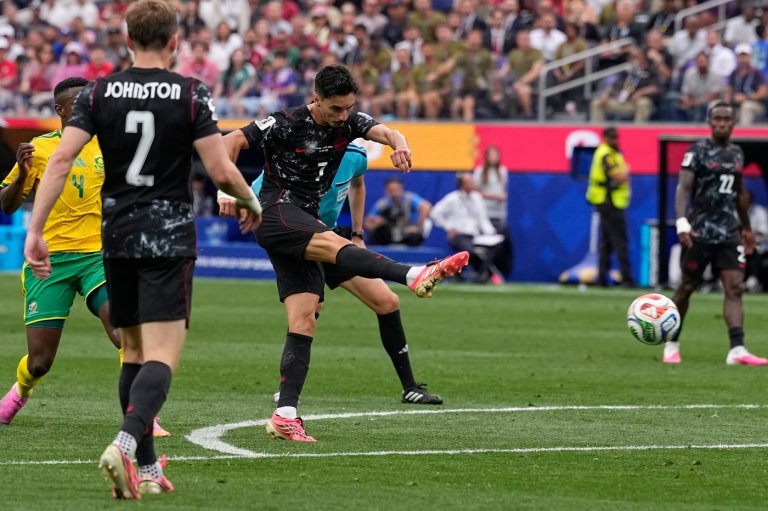 Canada defeats South Africa 1-0 in first round of 32 match on World Cup Day 18, in photos | iNFOnews.ca