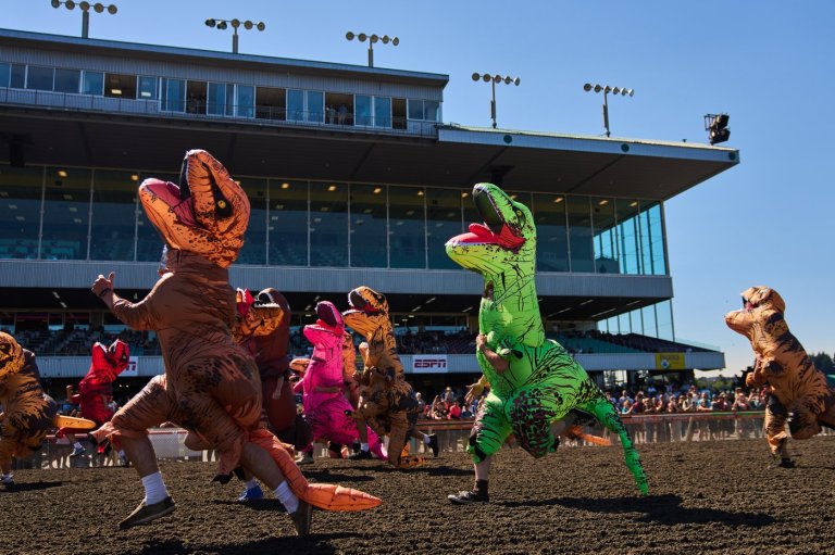 Inflatable dinosaurs race at Emerald Downs, in photos | iNFOnews.ca
