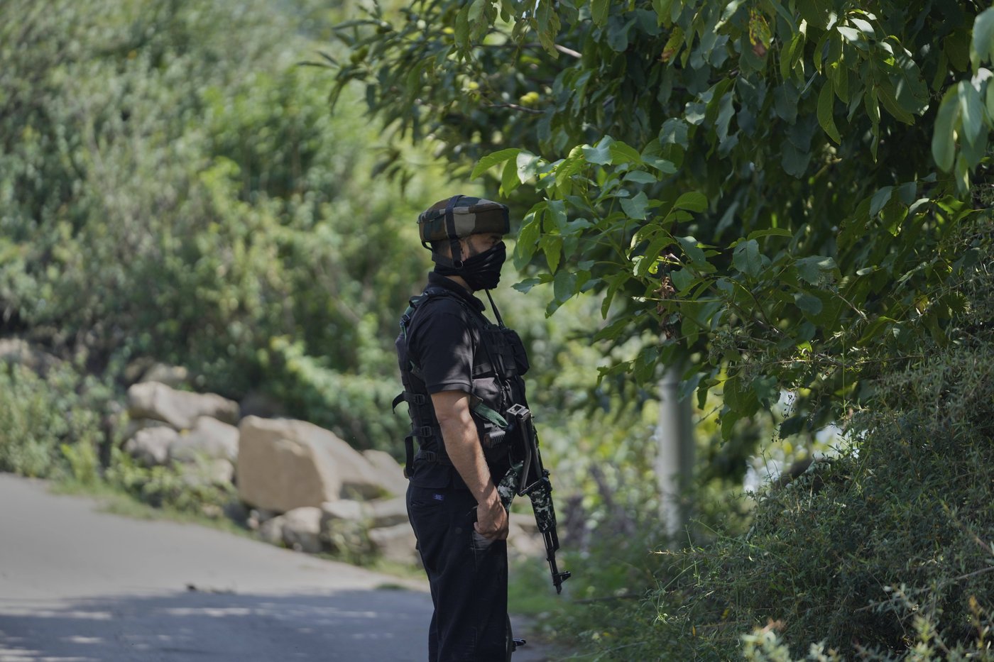 India says its troops killed 3 suspected militants in Kashmir fighting | iNFOnews.ca