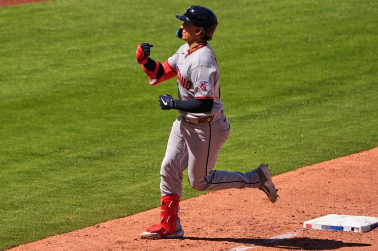 Brewers add catcher Bo Naylor and reliever JoJo Romero to their active roster | iNFOnews.ca