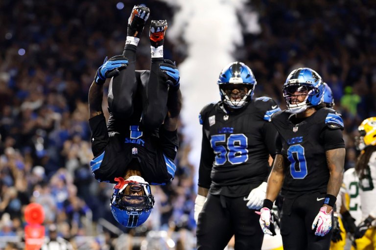 Jake Bates kicks 22-yard FG as time expires to give Lions 20-17 win over Packers | iNFOnews.ca