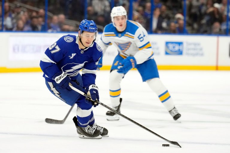 Raddysh hits 100 career points as Lightning beat Blues 4-1 | iNFOnews.ca