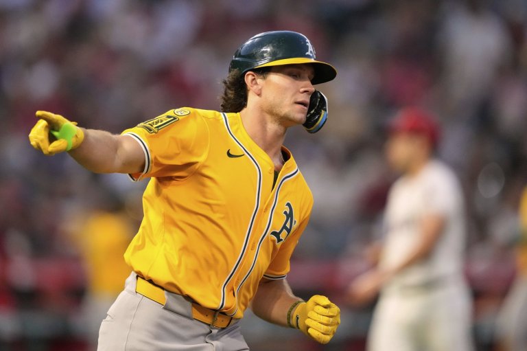Athletics hit 4 HRs in 17-4 win over Angels | iNFOnews.ca