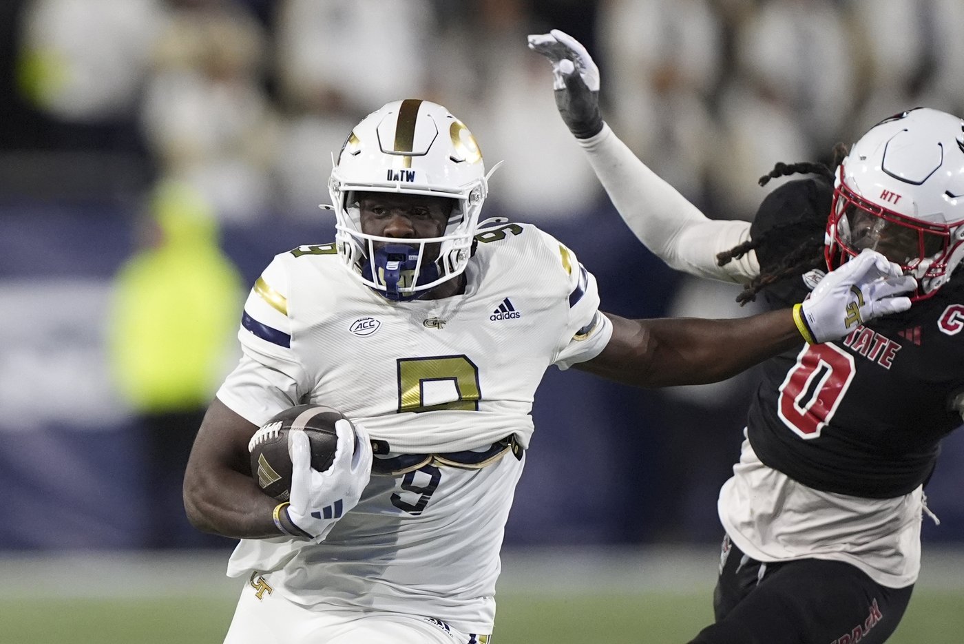 Philo delivers go-ahead TD run with 22 seconds remaining to lift Georgia Tech past N.C. State 30-29 | iNFOnews.ca