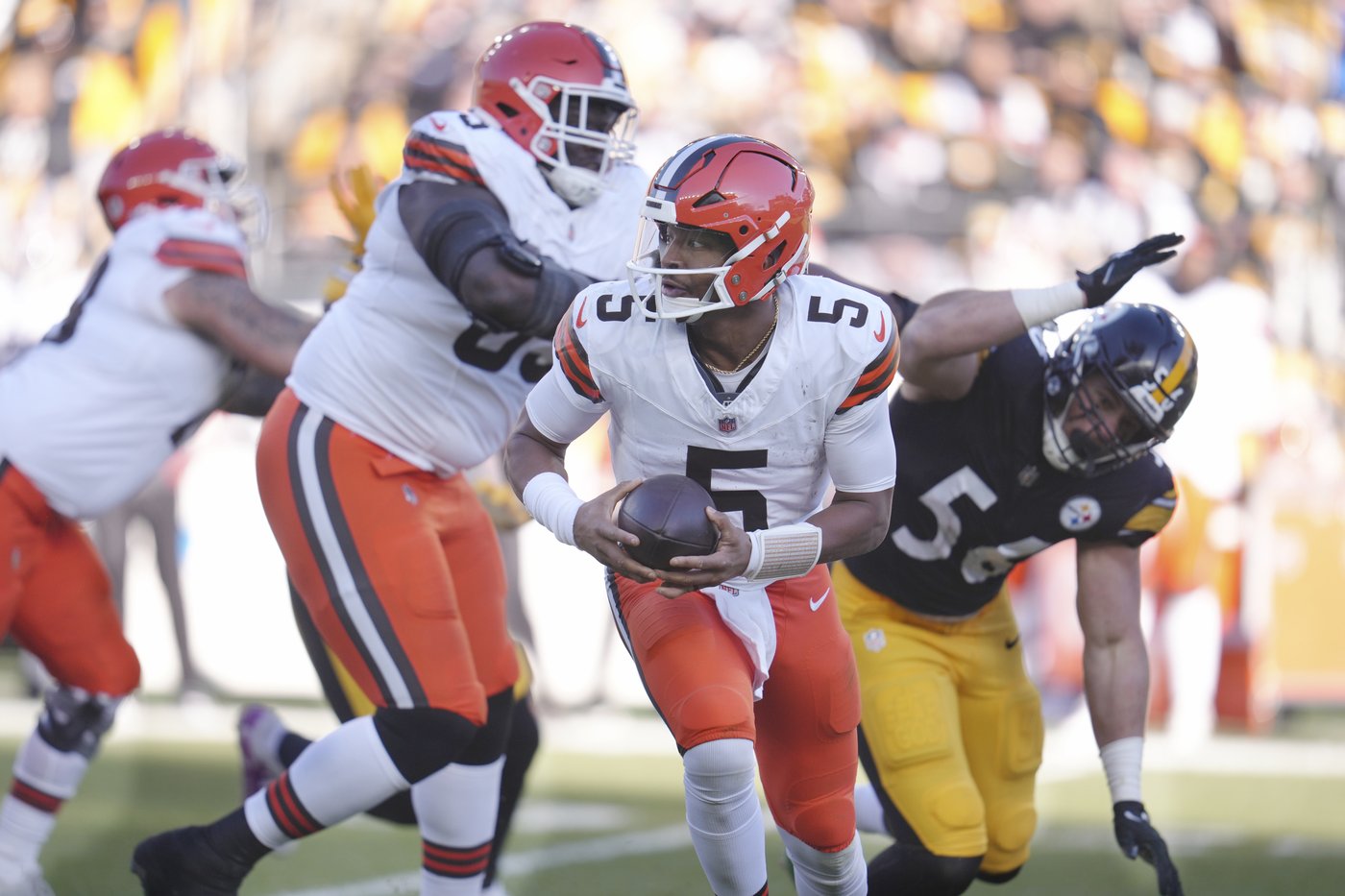 Browns sticking with QB Jameis Winston down the stretch as dismal season heads into final weeks | iNFOnews.ca