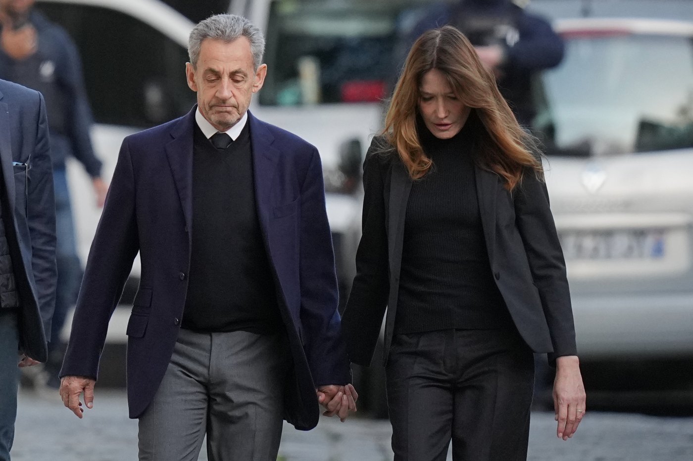 Former French President Sarkozy begins a 5-year prison sentence for campaign finance conspiracy | iNFOnews.ca