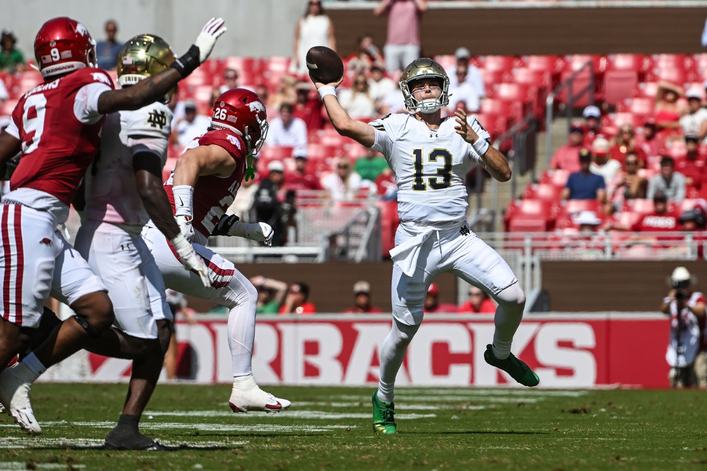 CJ Carr matches freshman record with 4 TD throws as No. 22 Notre Dame routs Arkansas 56-13 | iNFOnews.ca