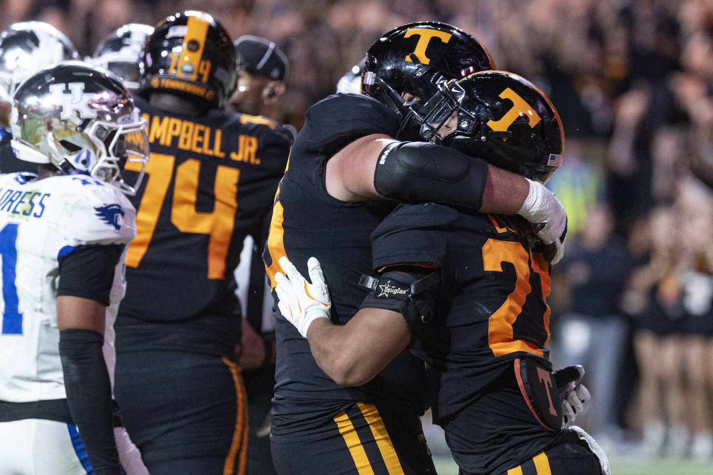 Dylan Sampson rushes for 141 yards and 2 TDs to lead No. 7 Tennessee past Kentucky 28-18 | iNFOnews.ca Dylan Sampson rushes for 141 yards and 2 TDs to lead No. 7 Tennessee past Kentucky 28-18 | iNFOnews.ca