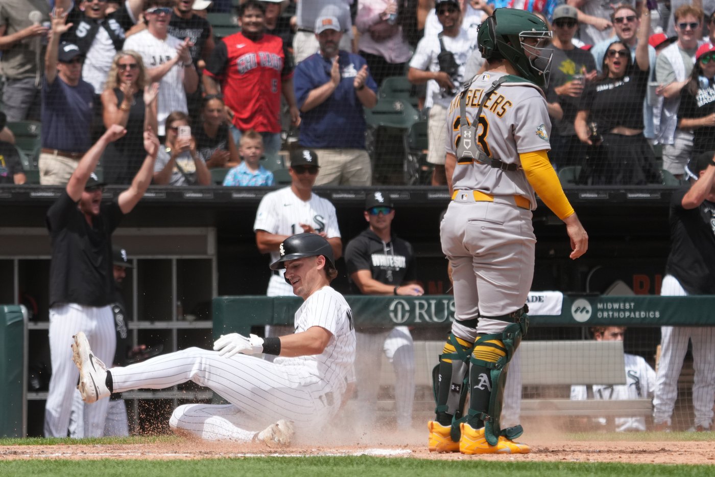 Chase Meidroth hits RBI double, White Sox win 1-0 and send Athletics to 8th straight loss | iNFOnews.ca