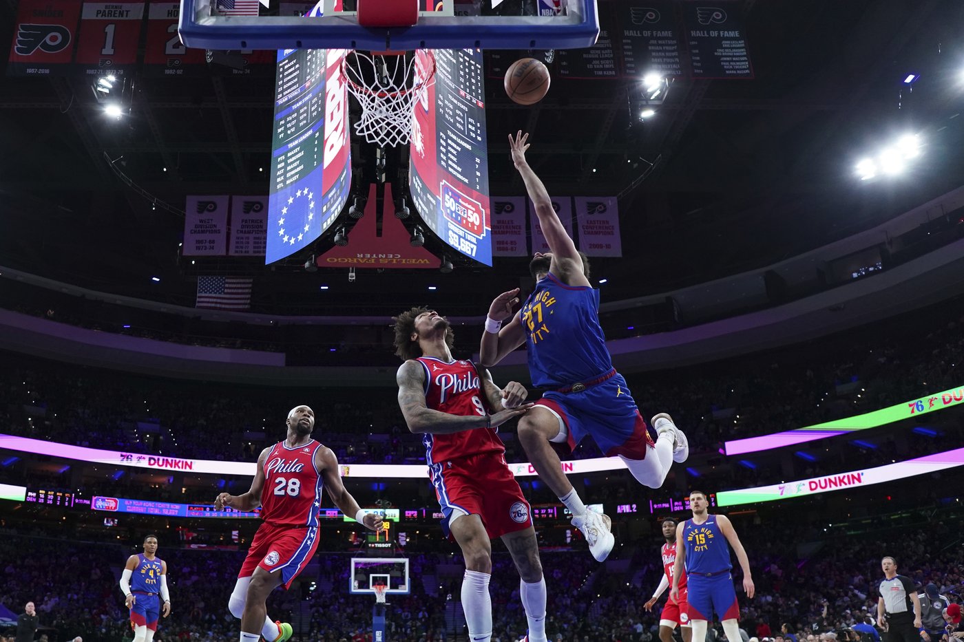 Jokic makes tiebreaking 3-pointer with 39 seconds left as Nuggets edge Maxey, 76ers 137-134 | iNFOnews.ca Jokic makes tiebreaking 3-pointer with 39 seconds left as Nuggets edge Maxey, 76ers 137-134 | iNFOnews.ca
