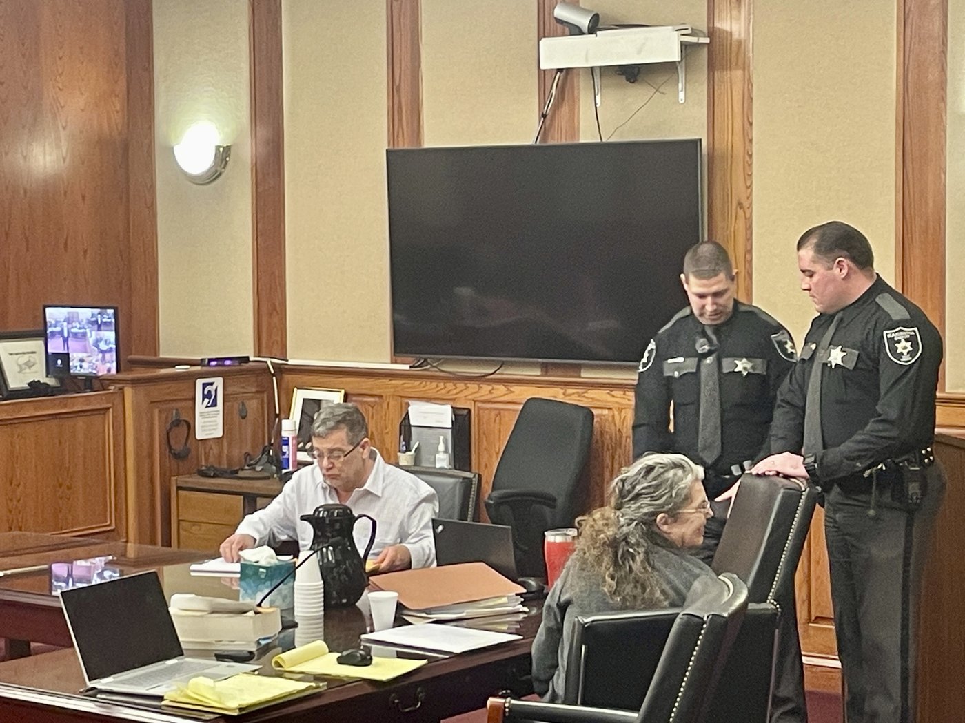 Trial starts for West Virginia couple accused of subjecting their 5 children to forced labor | iNFOnews.ca
