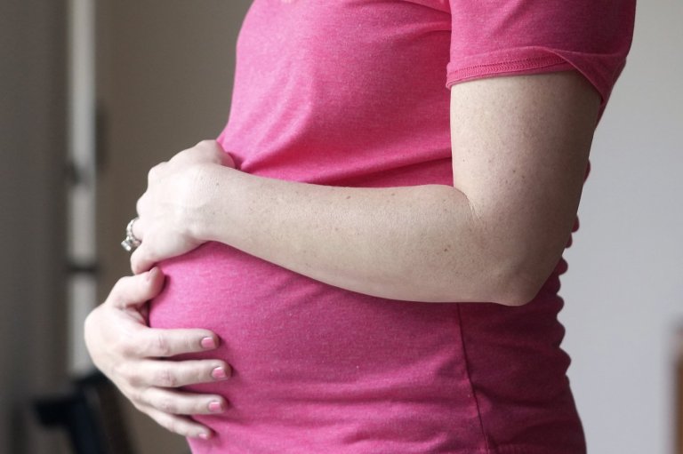 COVID shot reduces risk of severe illness, premature birth in pregnancy, study says | iNFOnews.ca