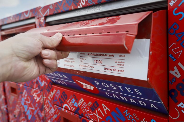 Mail, parcel delivery to resume as postal union begins rotating strikes this morning | iNFOnews.ca