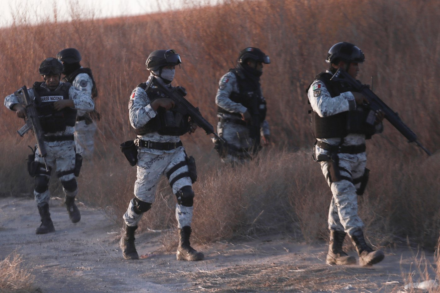 Mexico deploys the first of 10,000 National Guard troops to US border after Trump's tariff threat | iNFOnews.ca Mexico deploys the first of 10,000 National Guard troops to US border after Trump's tariff threat | iNFOnews.ca