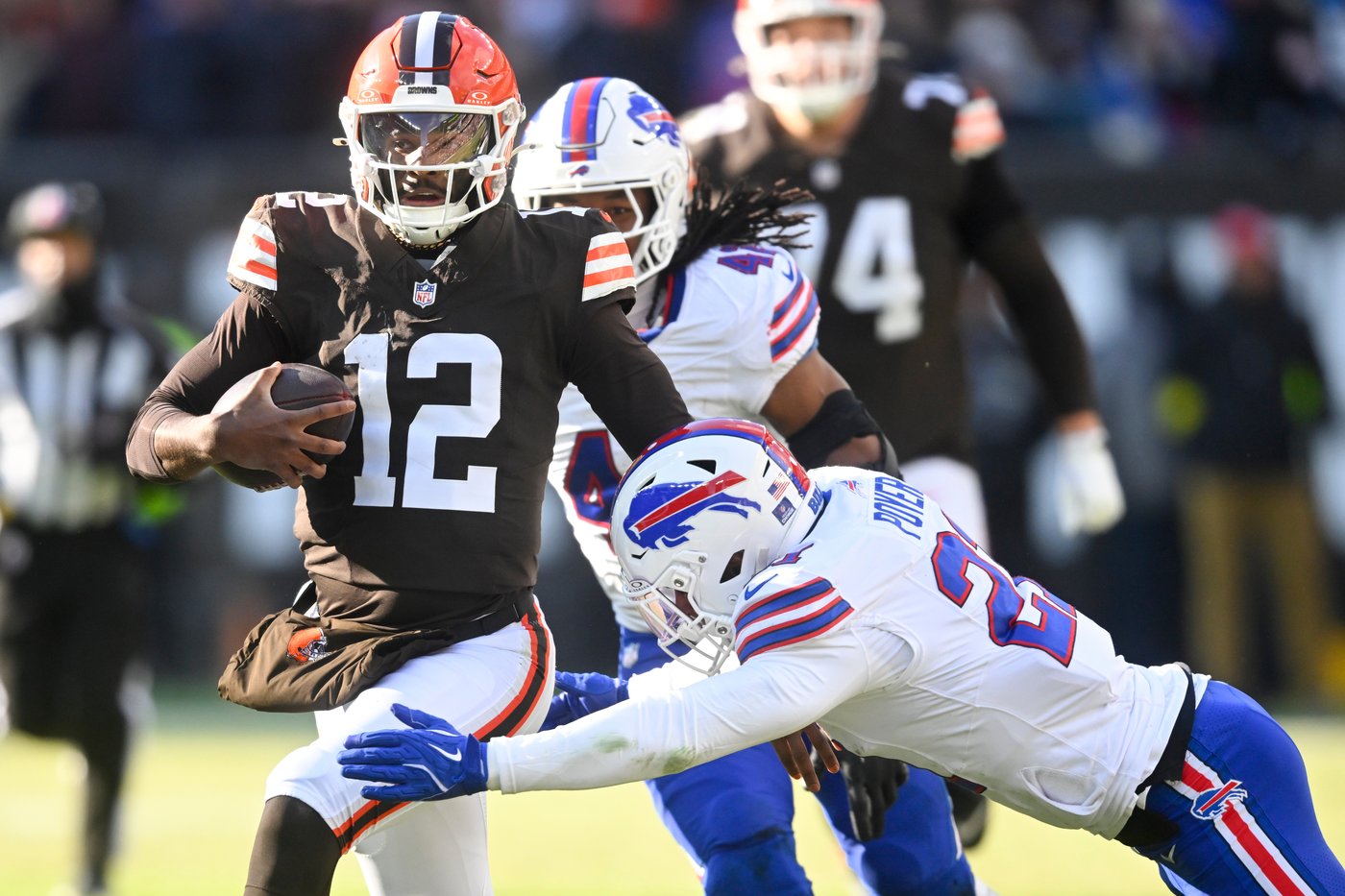 Browns beset by injuries on offense while still trying to evaluate Shedeur Sanders | iNFOnews.ca