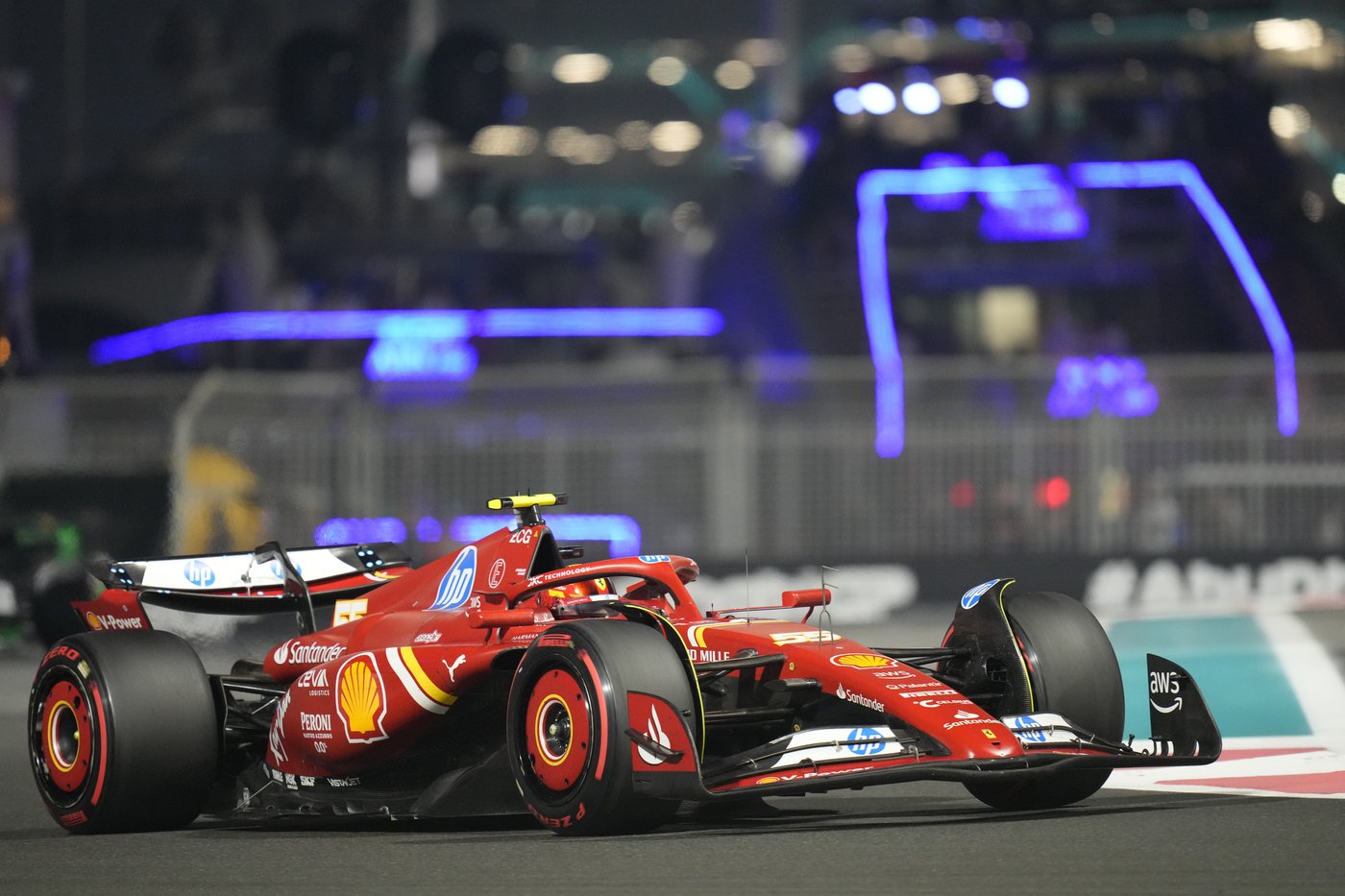 Norris takes pole for season-ending Abu Dhabi GP and Hamilton 18th in Mercedes farewell | iNFOnews.ca