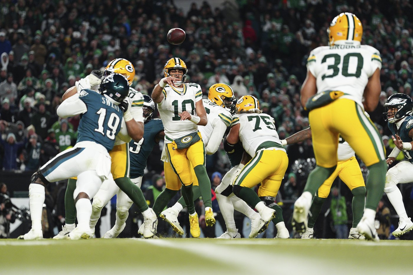 Packers' inability to produce against the best teams results in an early playoff exit | iNFOnews.ca
