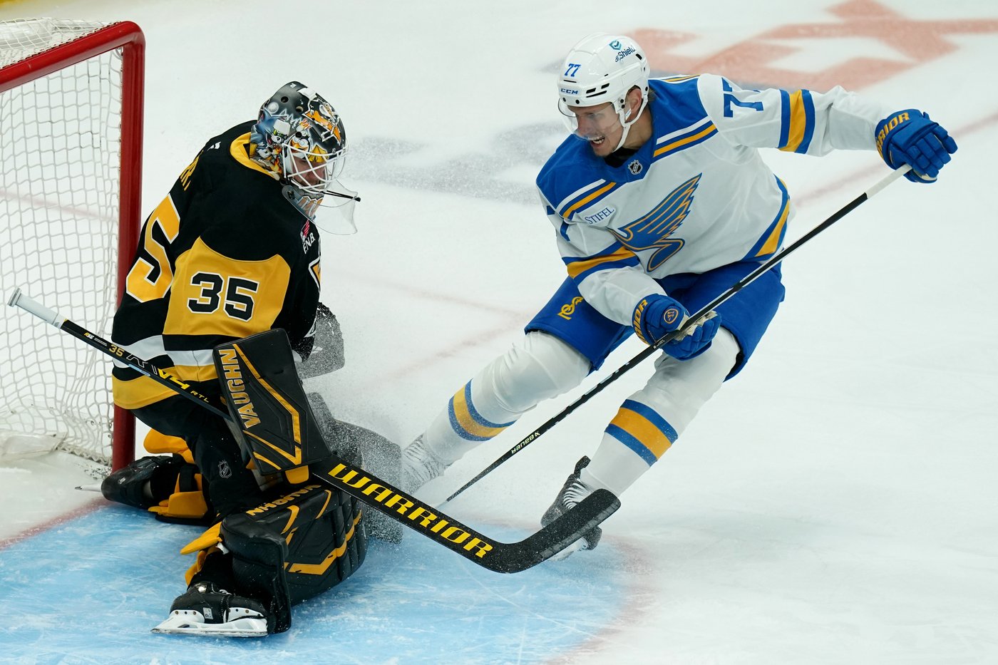 Crosby has goal, 2 assists to reach 1,700 points as Penguins beat Blues 6-3 | iNFOnews.ca