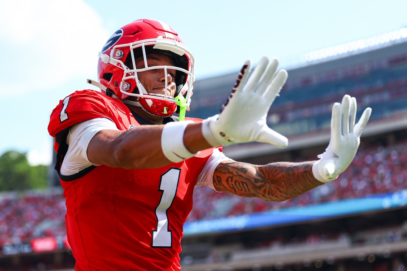 Stockton has 3 TD passes and Frazier runs for 3 scores as No. 3 Georgia beats Tennessee State 63-3 | iNFOnews.ca
