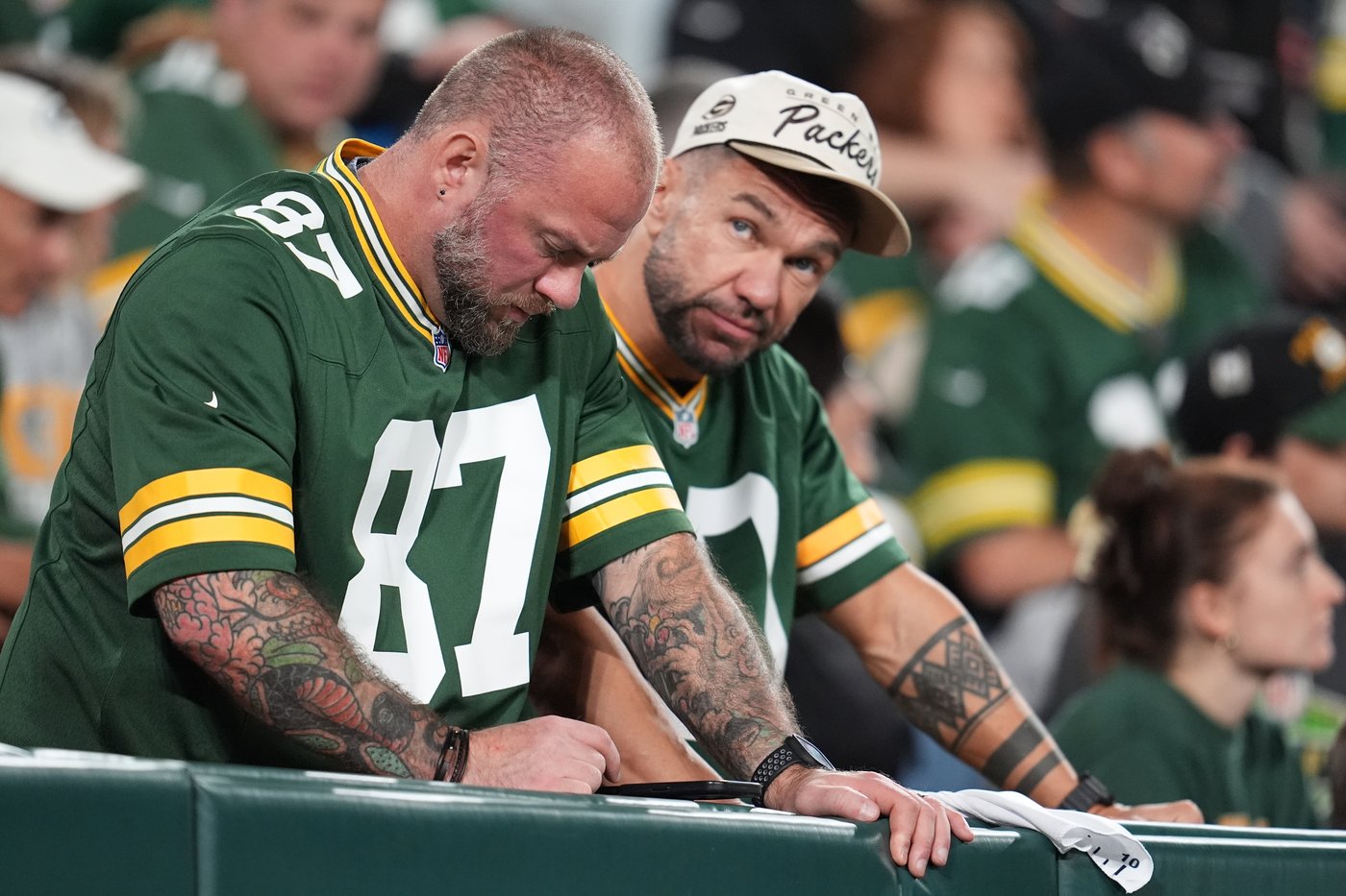 Packers booed in a Lambeau flop as they get blown out by Falcons in home opener | iNFOnews.ca Packers booed in a Lambeau flop as they get blown out by Falcons in home opener | iNFOnews.ca