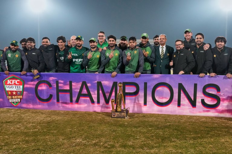 Pakistan spins out Sri Lanka for 114 to win T20 tri-series final | iNFOnews.ca