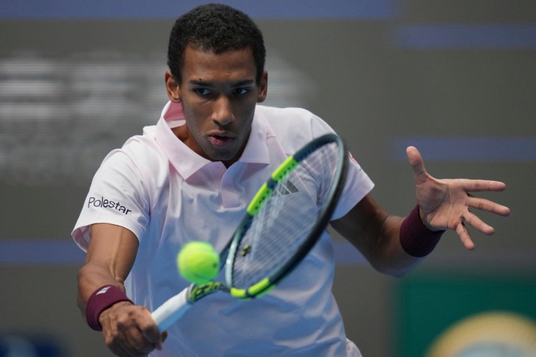 Auger-Aliassime bounces Carreno Busta, advances to round of 16 at Shanghai Masters | iNFOnews.ca