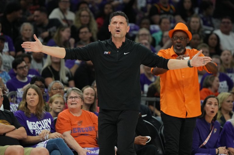 Phoenix Mercury coach Nate Tibbetts ejected from WNBA Finals Game 4 after heated argument | iNFOnews.ca