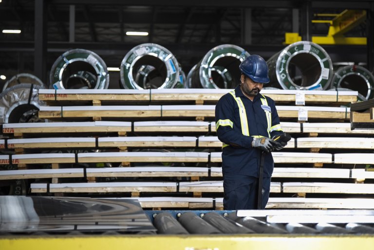 Canada adds surprise 60,000 jobs in September, unemployment rate steady at 7.1% | iNFOnews.ca