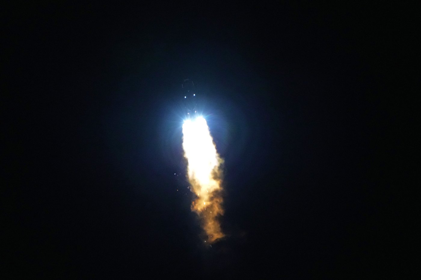 China's Shenzhou 21 docks with space station, sets the country's own speed record | iNFOnews.ca