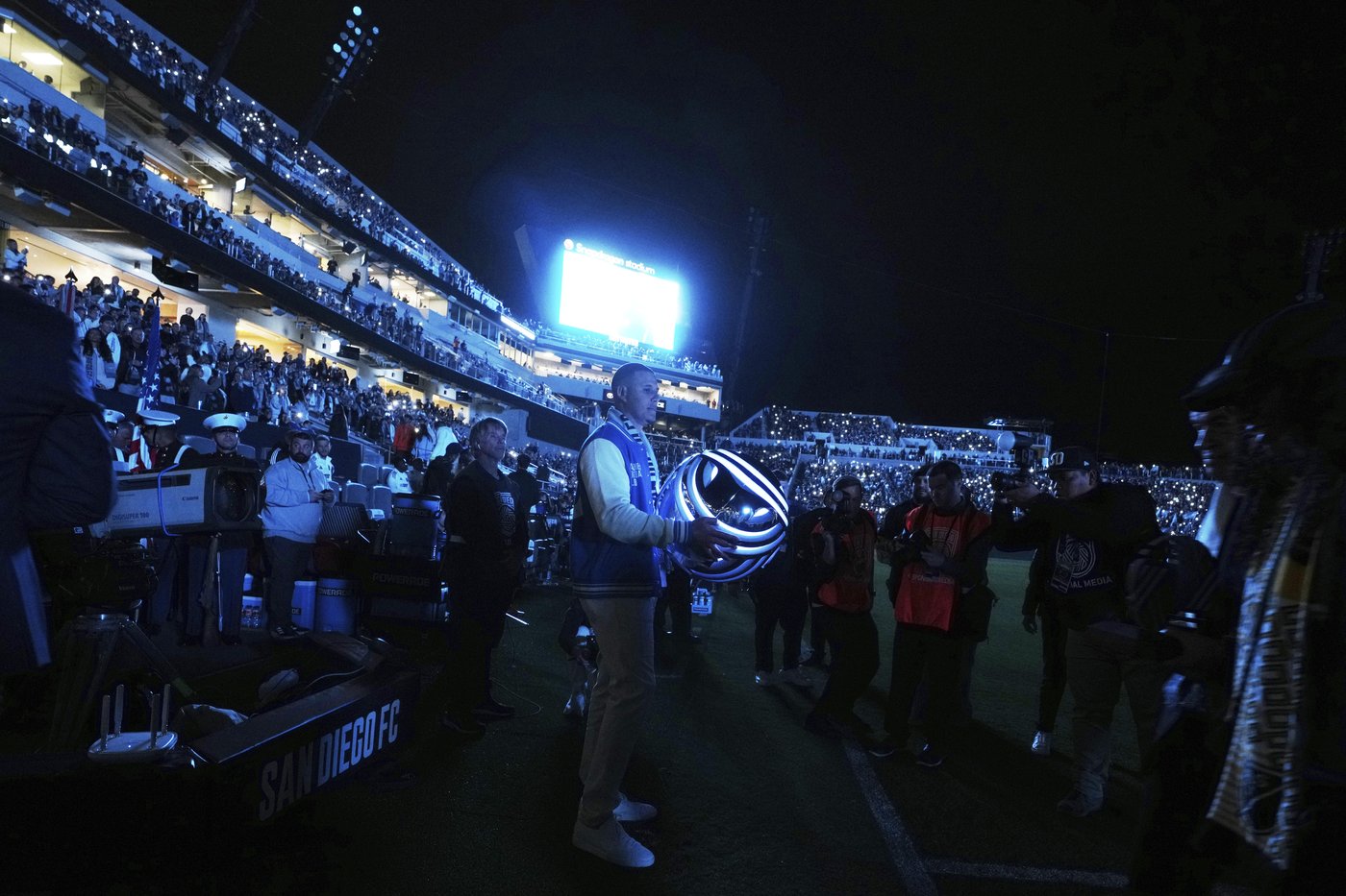 Homophobic chant at San Diego FC's inaugural home match condemned by coach, sporting director | iNFOnews.ca Homophobic chant at San Diego FC's inaugural home match condemned by coach, sporting director | iNFOnews.ca