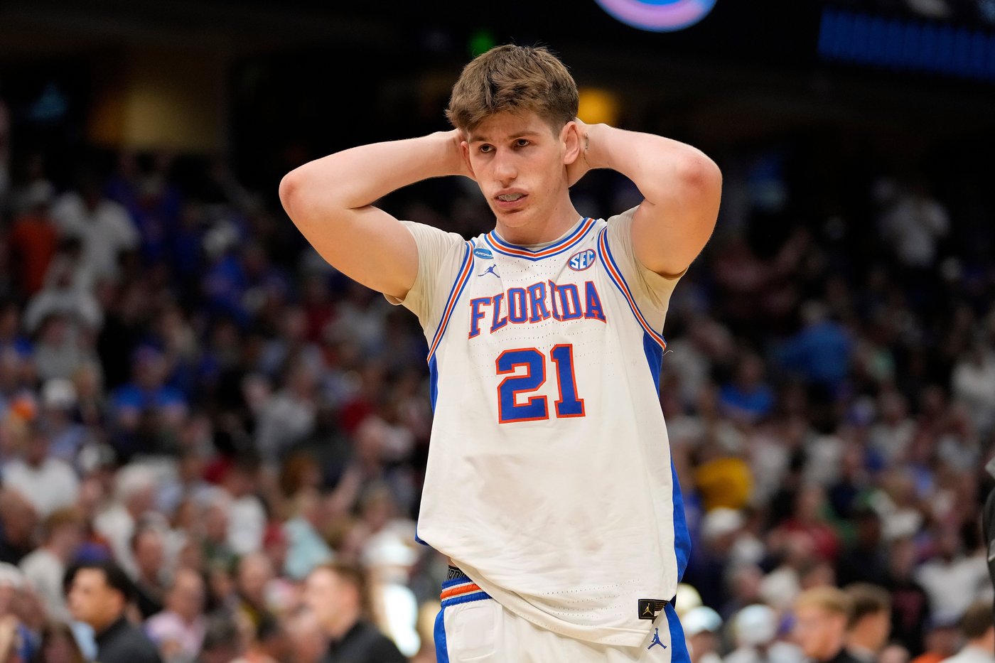 Alex Condon puts off NBA and returns to Florida for senior season and run at another title | iNFOnews.ca