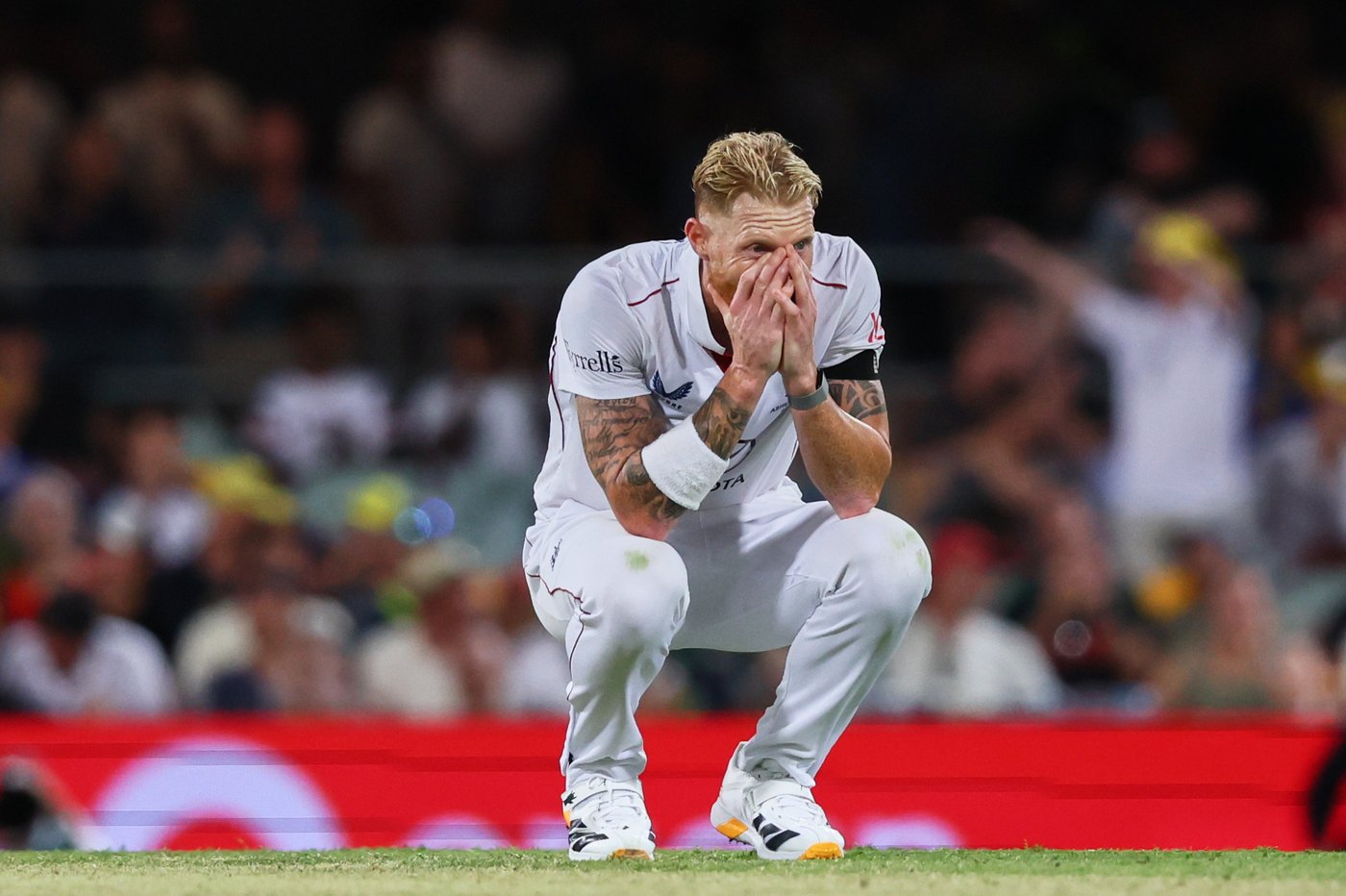 Australia takes 44-run lead in second Ashes test after England drops 5 catches | iNFOnews.ca Australia takes 44-run lead in second Ashes test after England drops 5 catches | iNFOnews.ca