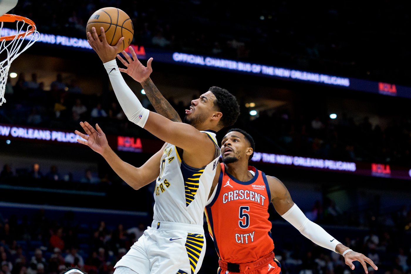 Haliburton makes an emotional return from his injury and leads the Pacers to an opening-night win | iNFOnews.ca Haliburton makes an emotional return from his injury and leads the Pacers to an opening-night win | iNFOnews.ca