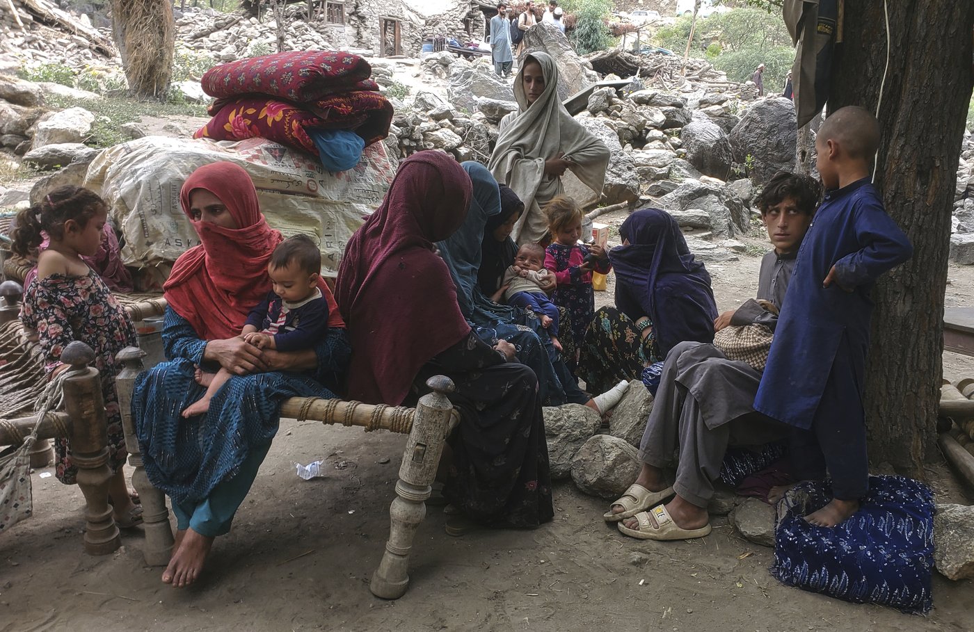 A devastating earthquake in Afghanistan: See the photos | iNFOnews.ca