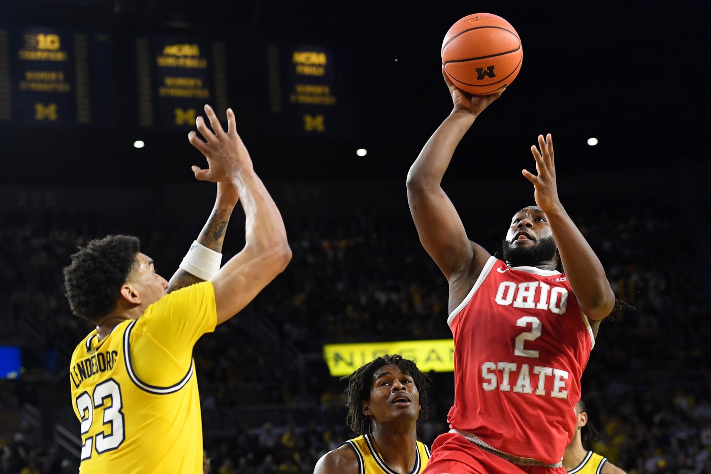 Yaxel Lendeborg scores 18 points, grabs 9 rebounds and No. 3 Michigan beats Ohio State 74-62 | iNFOnews.ca
