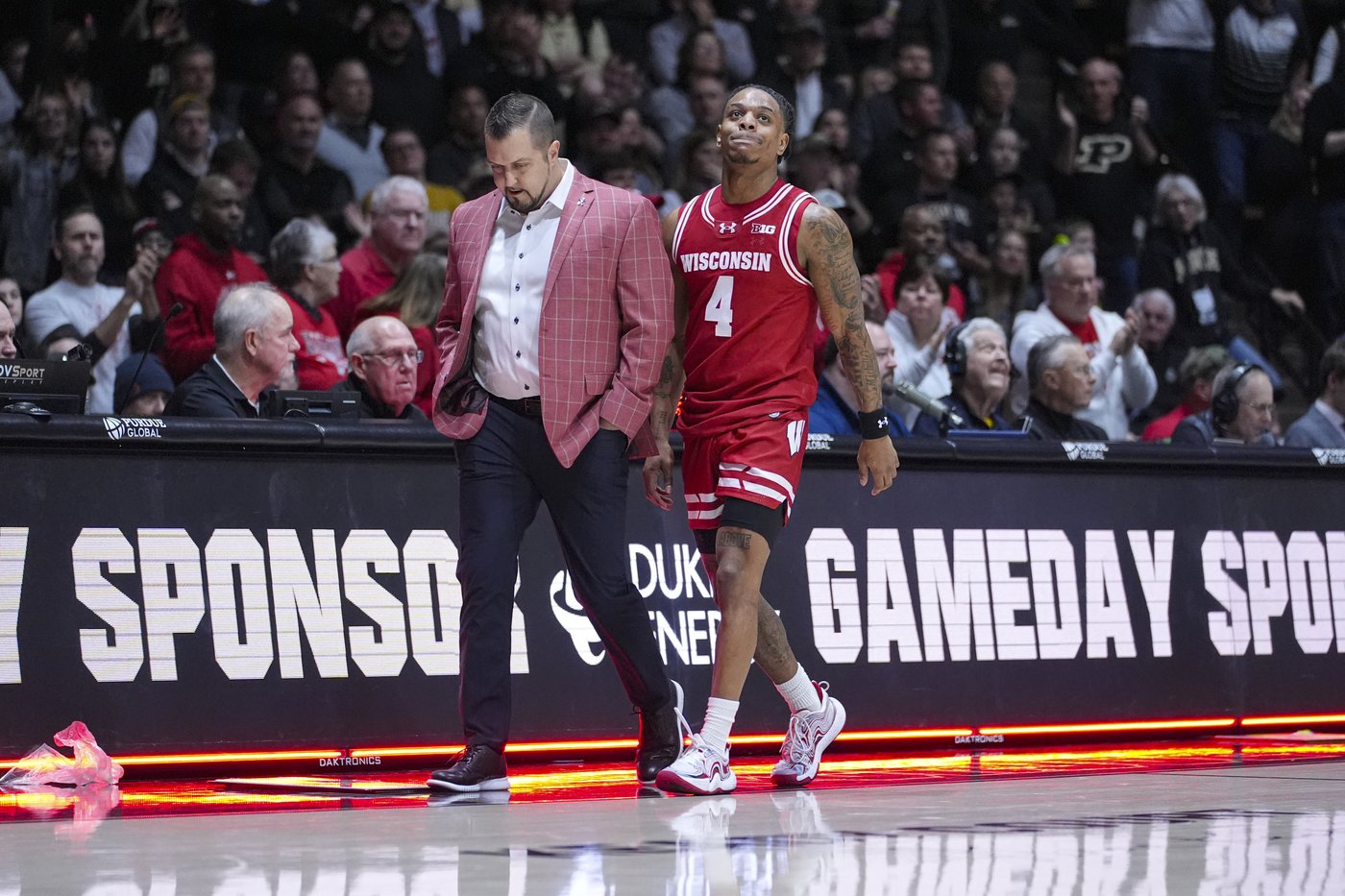 No. 16 Wisconsin unites after Kamari McGee's ejection and rallies past No. 7 Purdue 94-84 | iNFOnews.ca No. 16 Wisconsin unites after Kamari McGee's ejection and rallies past No. 7 Purdue 94-84 | iNFOnews.ca