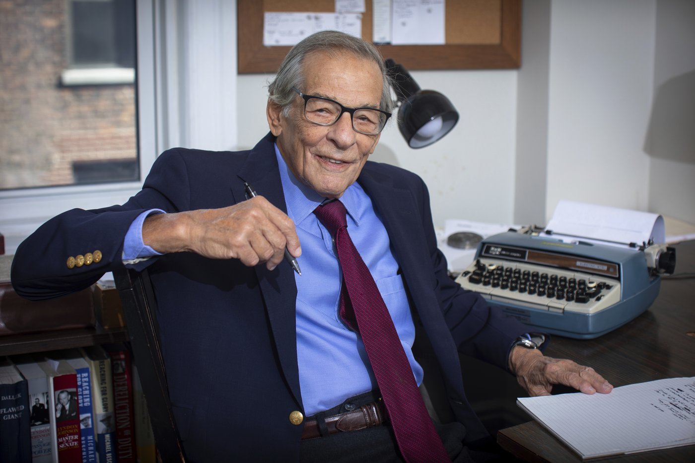 Robert Caro reflects on childhood as he receives New York Historical's Historians' Laureate Medal | iNFOnews.ca