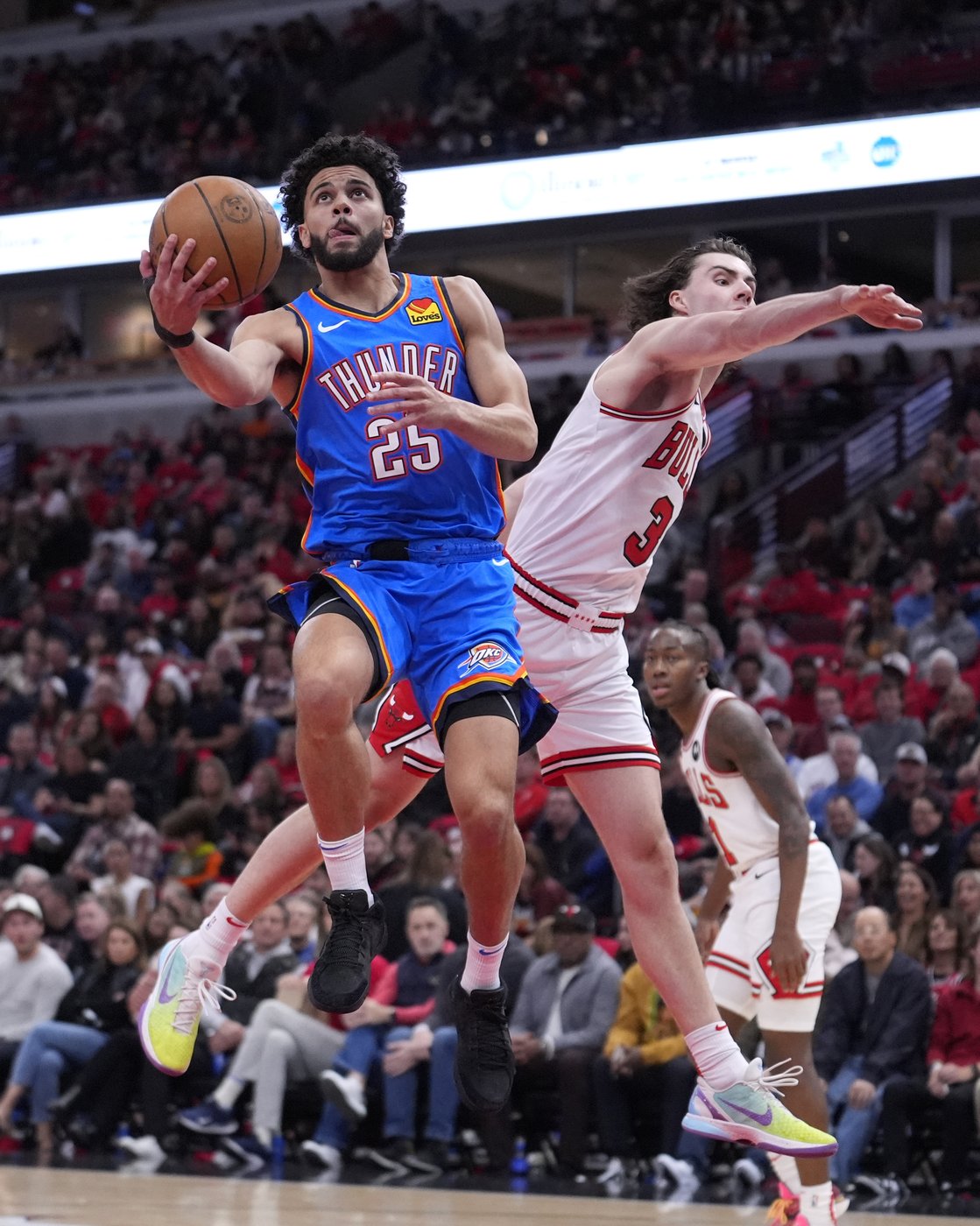 Gilgeous-Alexander, Holmgren lead Thunder to easy win over Bulls, 114-95 | iNFOnews.ca