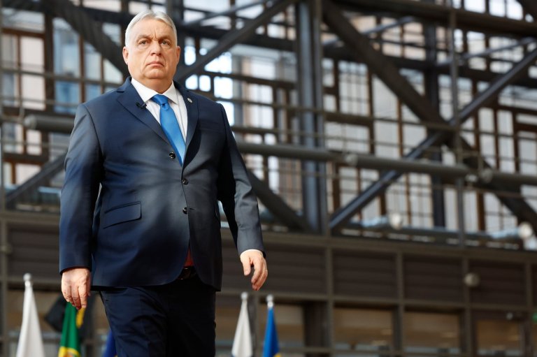 Hungary will cut natural gas supplies to Ukraine until Russian oil deliveries resume | iNFOnews.ca