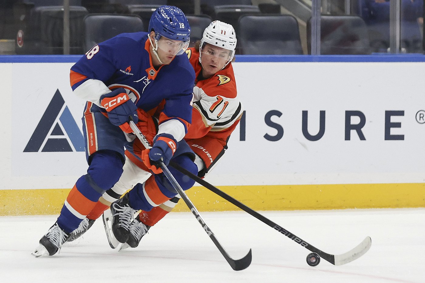 Carlsson, Terry score power-play goals and Dostal stops 41 as Ducks top Islanders 3-1 | iNFOnews.ca