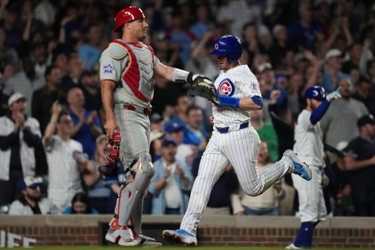 Struggling Phillies place catcher J.T. Realmuto on the 10-day IL with back spasms | iNFOnews.ca