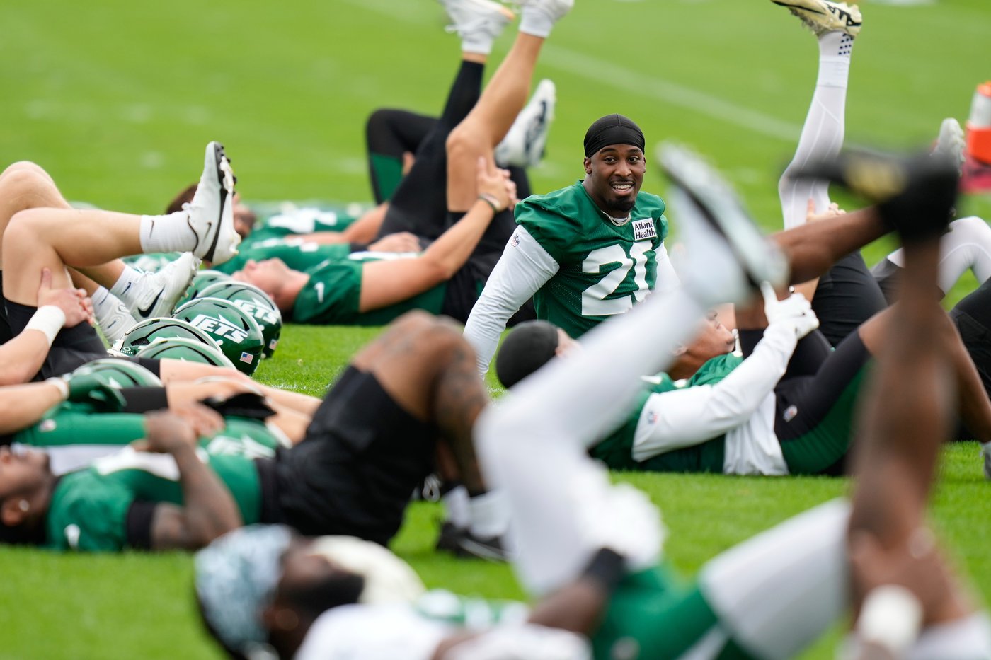 No slogans or hype speeches as Aaron Glenn's Jets open camp and chase improvement | iNFOnews.ca