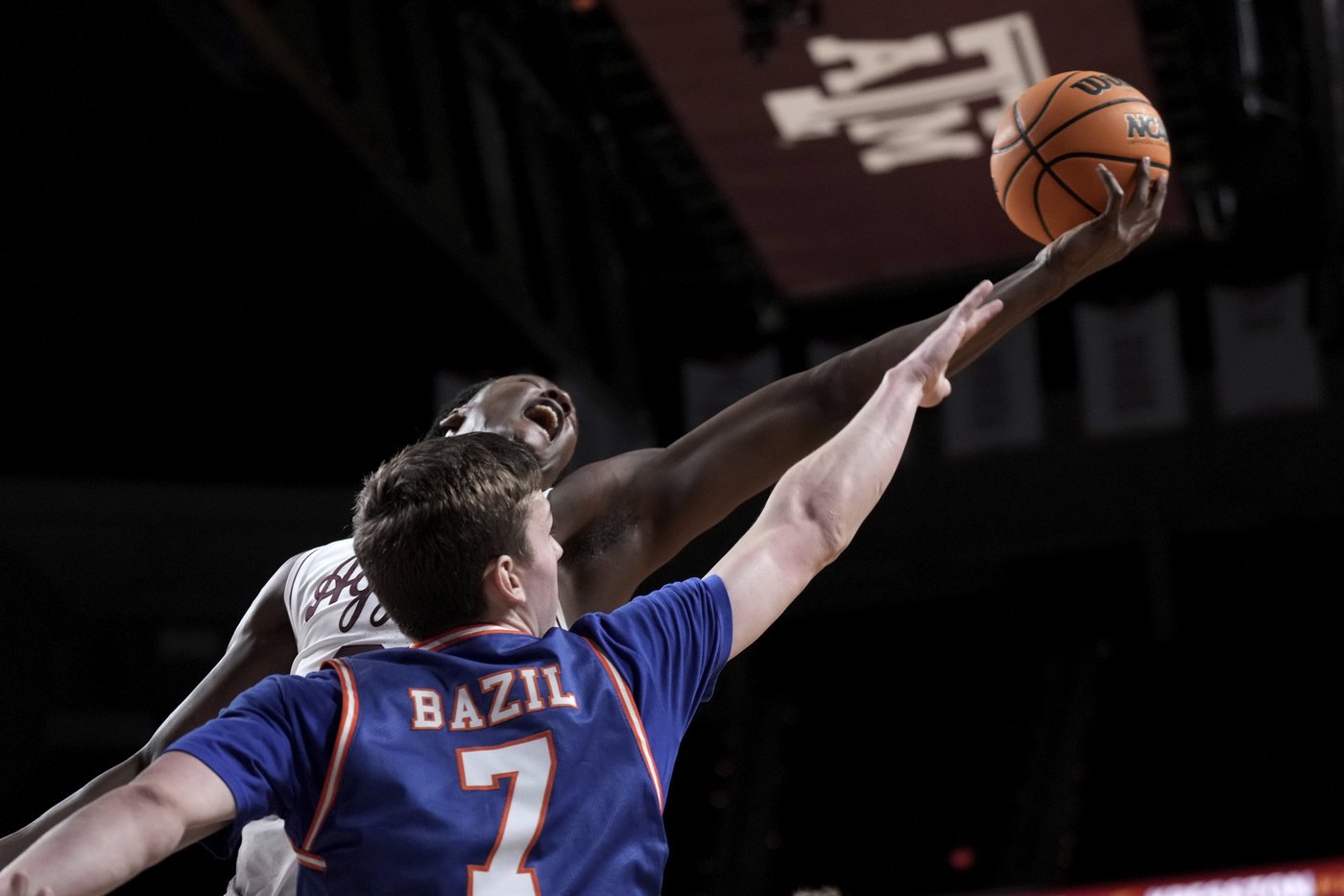 No. 12 Texas A&M beats Houston Christian 77-45 | iNFOnews.ca