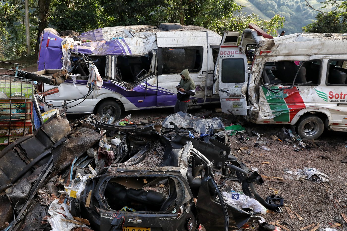 Death toll from bus bombing in southwest Colombia rises to 20 during a wave of violence | iNFOnews.ca Death toll from bus bombing in southwest Colombia rises to 20 during a wave of violence | iNFOnews.ca