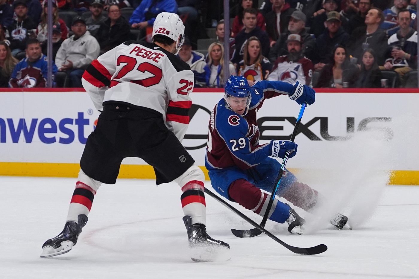 Kadri, Kelly score in 1:02 span early in 3rd in Avalanche's 5-2 win over Devils | iNFOnews.ca