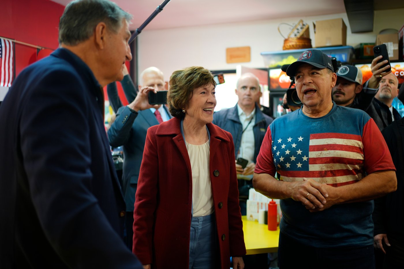 Maine Sen. Collins enlists ex-Democratic colleague Manchin in effort to highlight her independence | iNFOnews.ca Maine Sen. Collins enlists ex-Democratic colleague Manchin in effort to highlight her independence | iNFOnews.ca